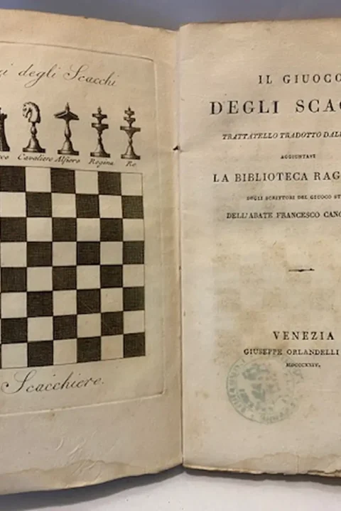 Il Giuoco degli Scacchi. Trattatello tradotto dall'inglese (da Michele Colombo) Aggiuntavi la Biblioteca Ragionata degli scrittori del giuoco stesso dell'Abate Francesco Cancellieri.