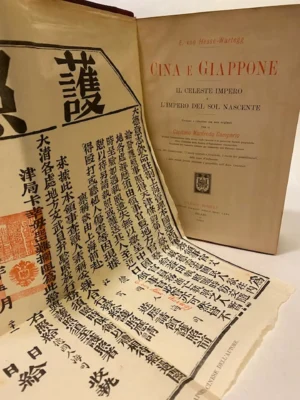 Cina e Giappone. Il celeste impero e l'impero del sol nascente. Versione e riduzione con note originali per il capirano Manfredo Camperio. Con 168 illustrazioni, 72  tavole colorate e fac-simili, 1 carta dei possedimenti e delle strade ferrate progettate neel'Asia Centrale.  